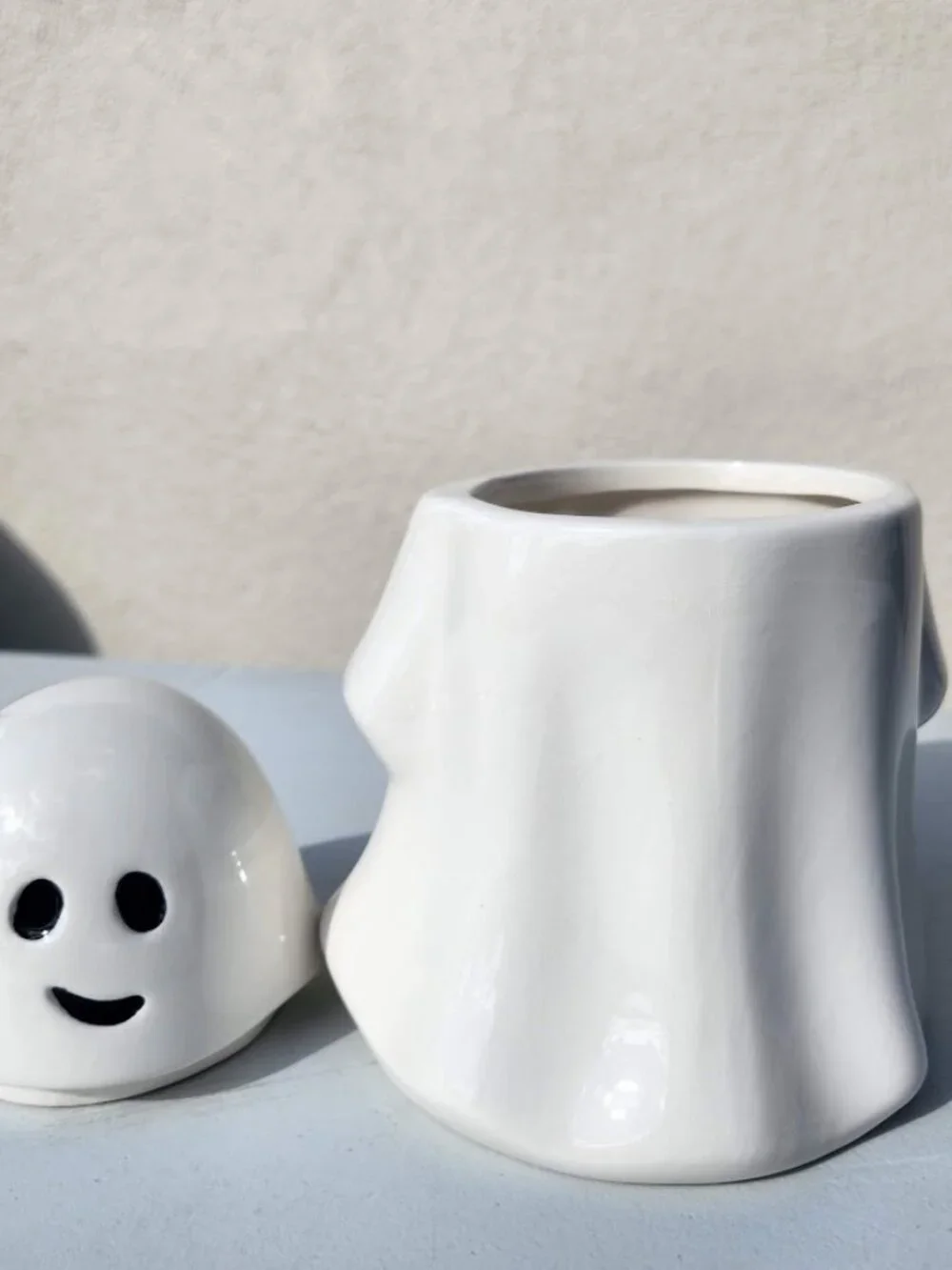 NEW Ceramic Ghost Cookie Jar Treat Food Storage Candy Kitchen Decor White Party